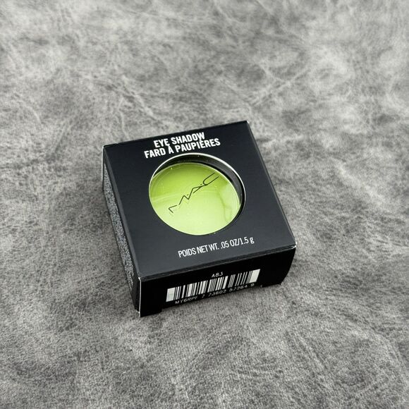 MAC Eye Shadow Matte "What's the wifi" neon lime green .05 oz / 1.5 g ~ NEW! - Picture 1 of 10